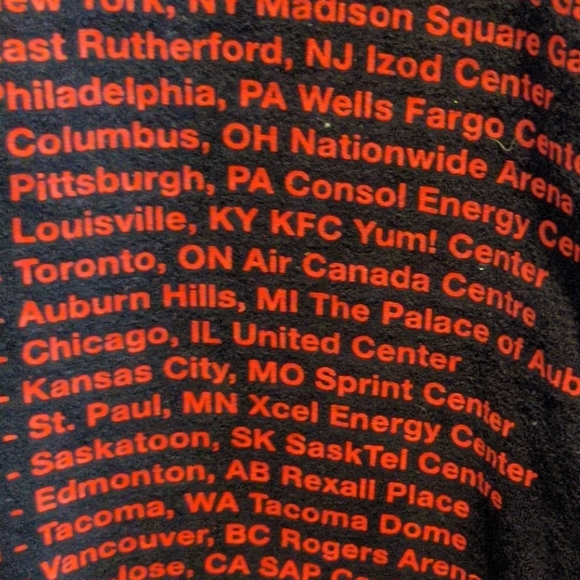 Maroon 5 concert t-shirt (2015) - Picture 7 of 7